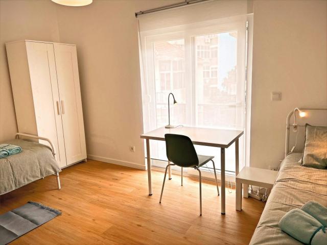 Quarto alugar em Quinta do Americano, Almada