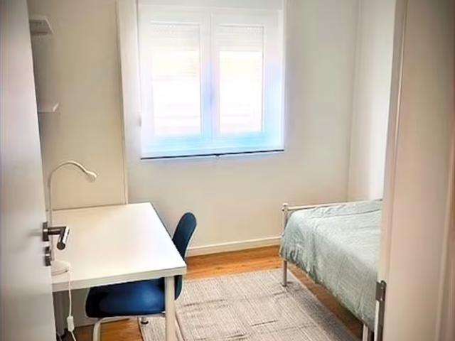 Quarto alugar em Quinta do Americano, Almada