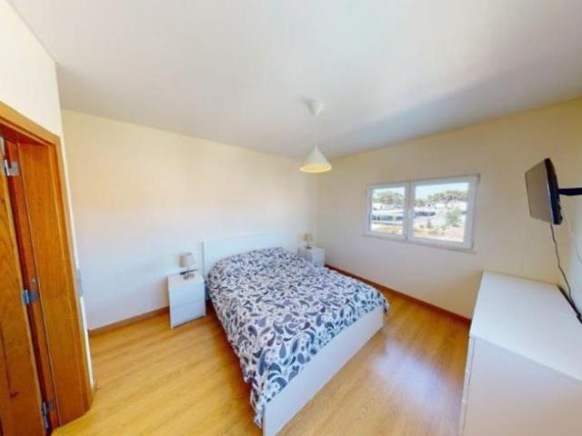 Quarto alugar em Almada, Setúbal