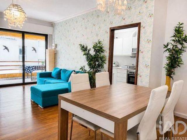 Apartamento alugar em Funchalinho, Almada