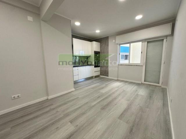 Apartamento venda em Amadora, Lisboa