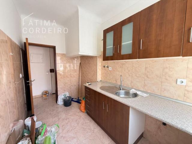 Apartamento alugar em Bairro Janeiro, Amadora