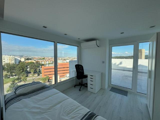Quarto alugar em Alfragide, Amadora