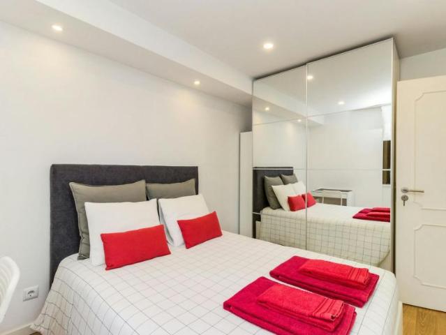 Quarto alugar em Alfragide, Amadora