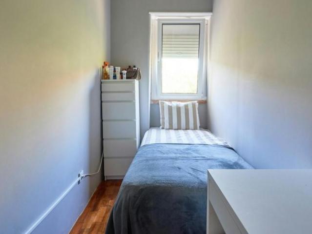 Quarto alugar em Falagueira, Amadora