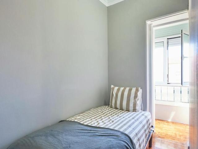 Quarto alugar em Venda Nova, Amadora