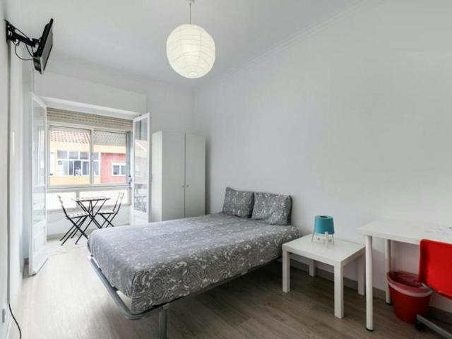 Quarto alugar em Falagueira, Amadora