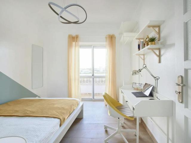 Quarto alugar em Damaia, Amadora