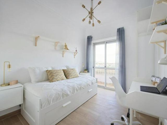 Quarto alugar em Damaia, Amadora