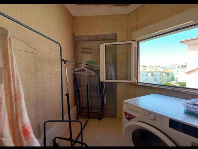 Quarto alugar em Buraca, Amadora