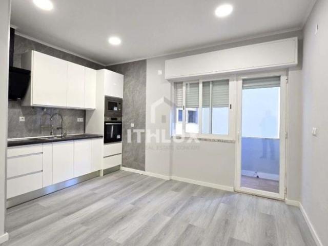 Apartamento venda em Amadora, Lisboa