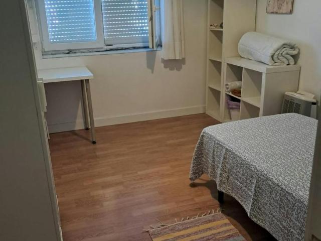Quarto alugar em Caldas Da Rainha, Leiria