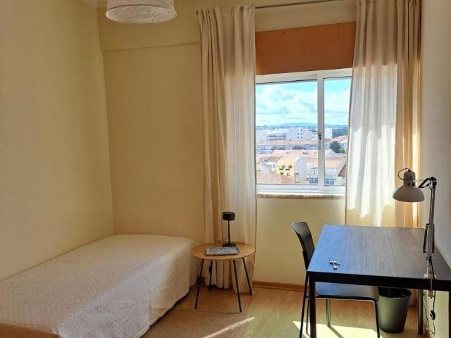 Quarto alugar em Caldas Da Rainha, Leiria