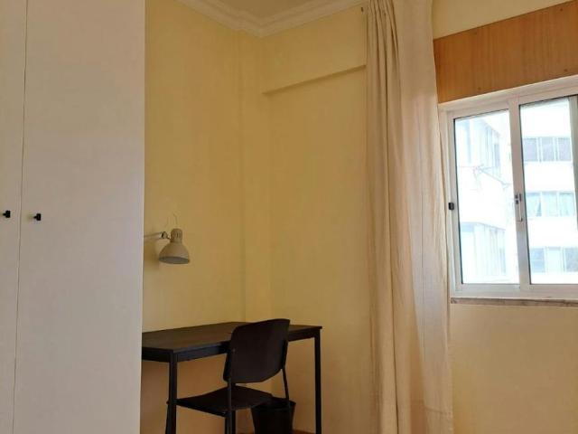Quarto alugar em Caldas Da Rainha, Leiria