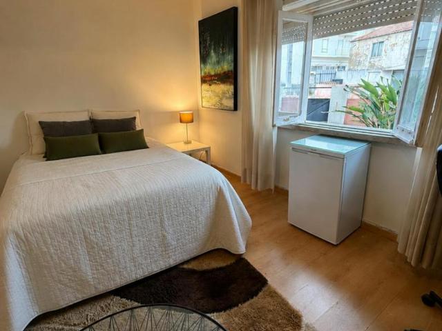 Quarto alugar em Almada, Setúbal