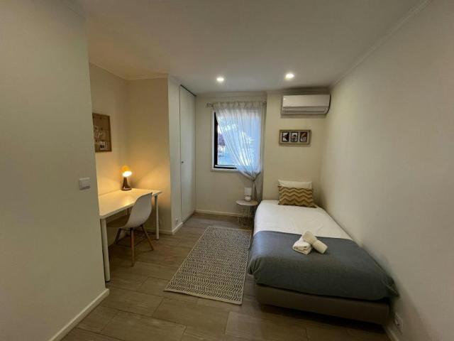 Quarto alugar em Avilhó, Porto