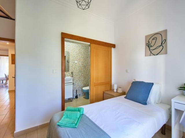 Quarto alugar em Alapraia, Cascais