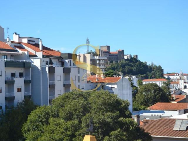 Apartamento alugar em Guimarota, Leiria