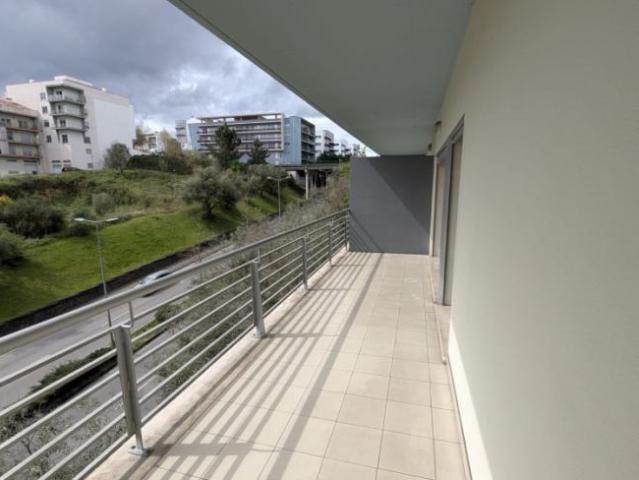 Apartamento alugar em Guimarota, Leiria
