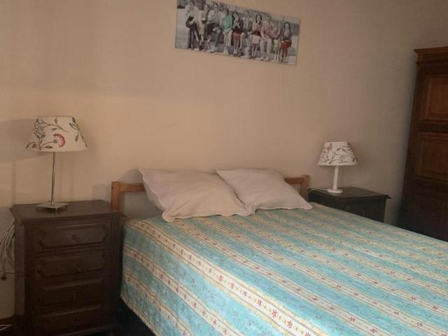 Quarto alugar em Pedreira dos Húngaros, Linda A Velha