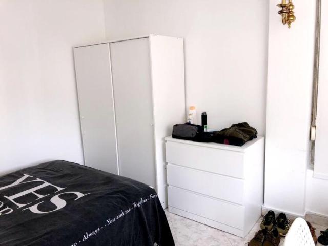 Quarto alugar em Oeiras, Lisboa