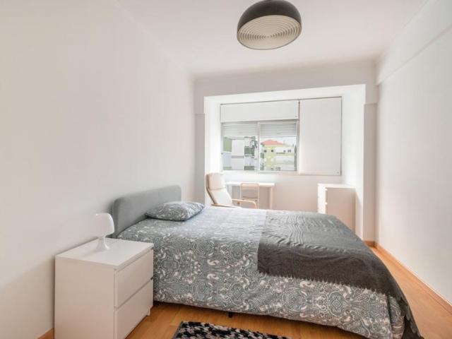 Quarto alugar em Oeiras, Lisboa