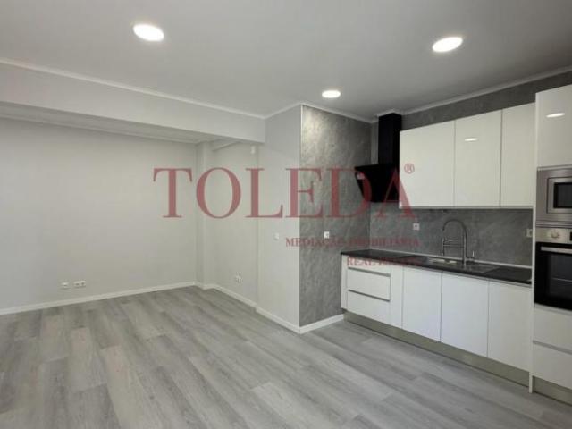 Apartamento venda em Amadora, Lisboa