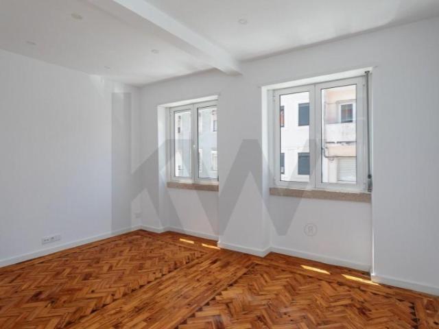 Apartamento alugar em Estrela, Lisboa