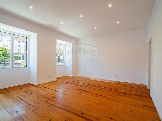 Apartamento alugar em Santo António, Lisboa