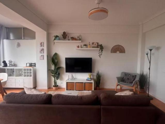 Apartamento alugar em Santo António da Caparica, Almada
