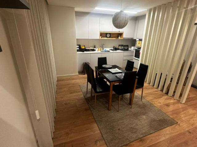 Apartamento alugar em Santiago Dos Velhos, Lisboa