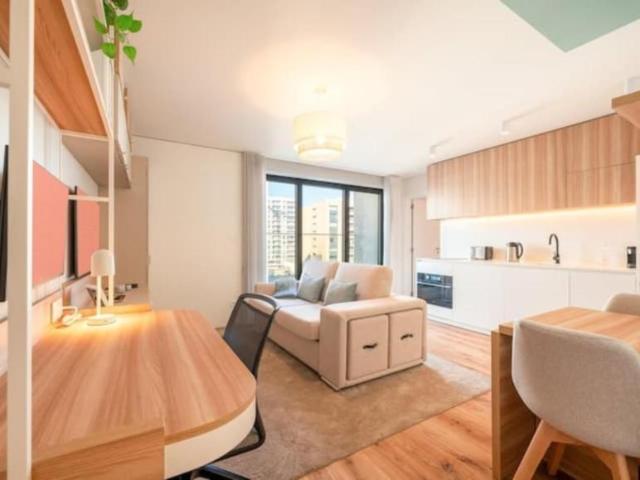 Apartamento alugar em Alta de Lisboa, Lisboa