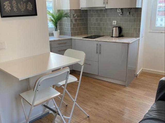 Apartamento alugar em Santo António, Lisboa