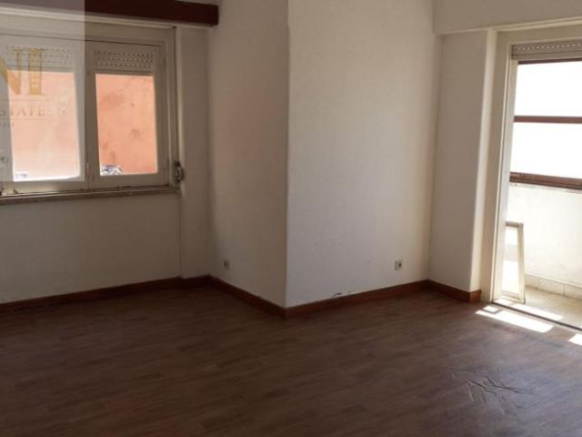 Apartamento alugar em São Vicente de Fora, Lisboa