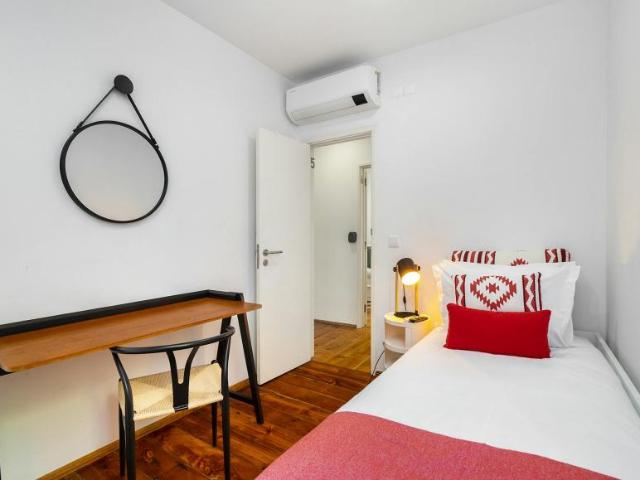 Quarto alugar em Saldanha, Lisboa
