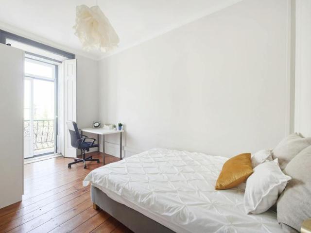 Quarto alugar em Saldanha, Lisboa