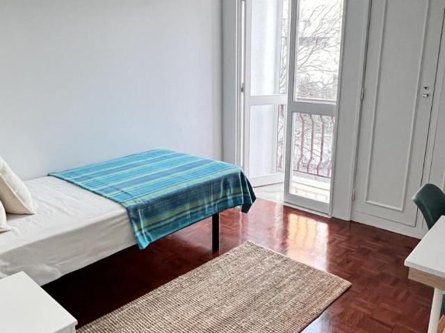 Quarto alugar em Olivais, Lisboa