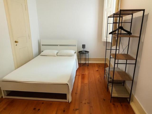 Quarto alugar em Santo António, Lisboa