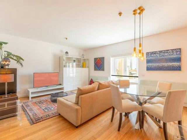 Apartamento alugar em Encarnação, Lisboa