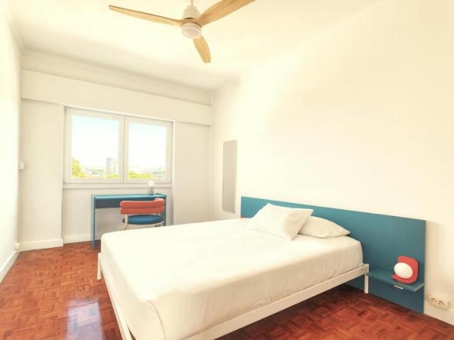 Quarto alugar em São Domingos de Benfica, Lisboa