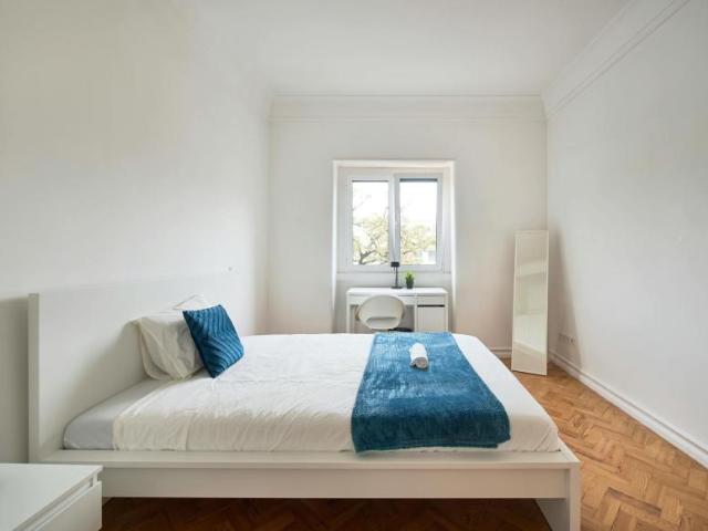 Quarto alugar em Bairro de São Miguel, Lisboa