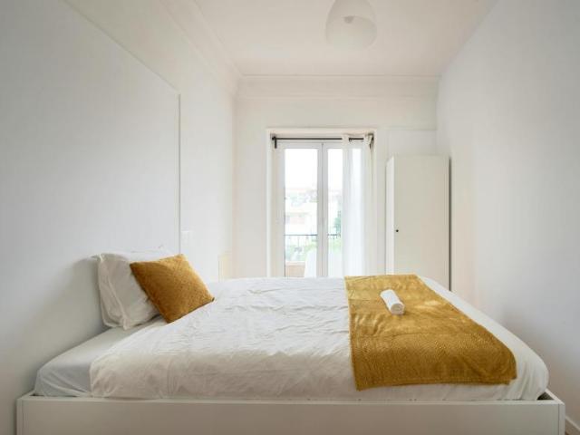 Quarto alugar em Bairro de São Miguel, Lisboa