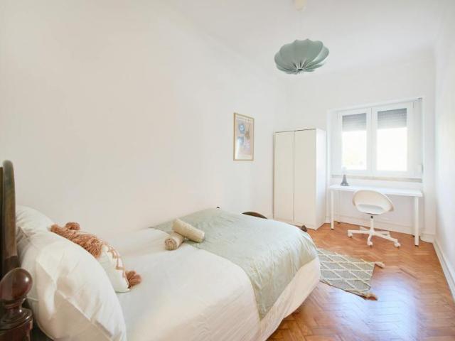 Quarto alugar em Bairro de São Miguel, Lisboa