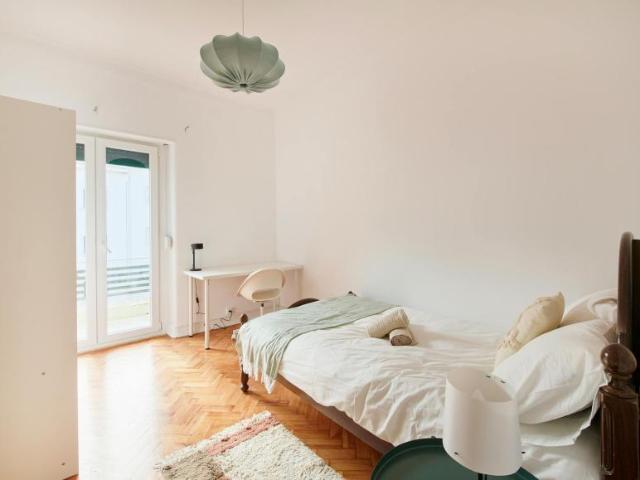 Quarto alugar em Bairro de São Miguel, Lisboa