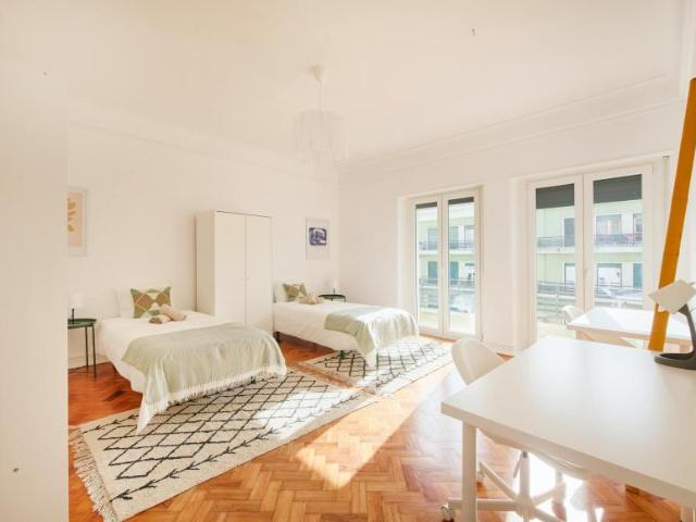 Quarto alugar em Bairro de São Miguel, Lisboa