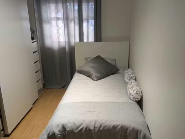 Quarto alugar em Santa Clara, Lisboa
