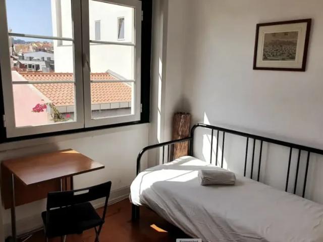 Quarto alugar em Santo António, Lisboa