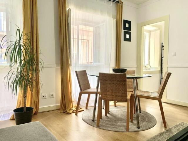 Apartamento alugar em Santo António, Lisboa