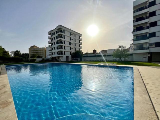 Apartamento alugar em Quarteira, Loulé