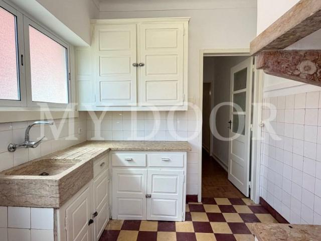 Apartamento alugar em Santiago Dos Velhos, Lisboa